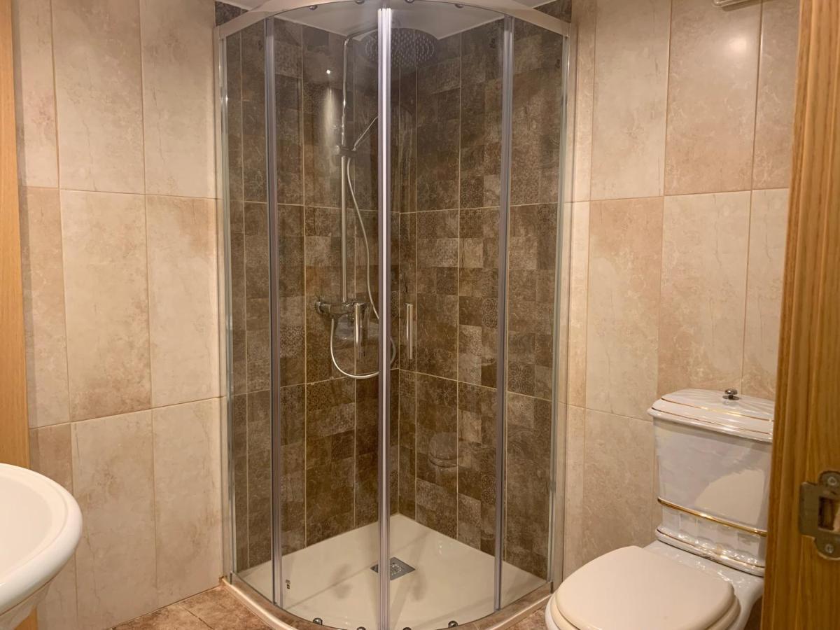 Hostal Poeta Machado Baeza Bagian luar foto