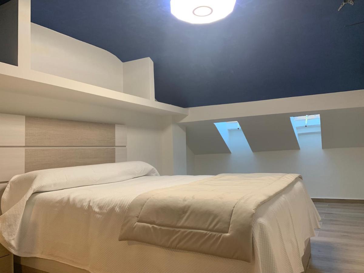 Hostal Poeta Machado Baeza Bagian luar foto