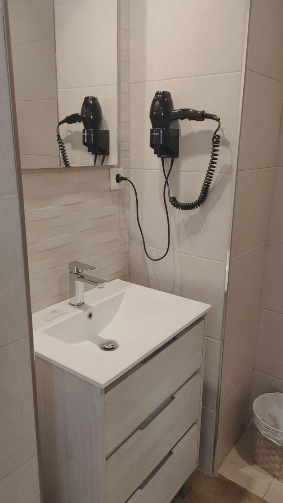 Hostal Poeta Machado Baeza Bagian luar foto